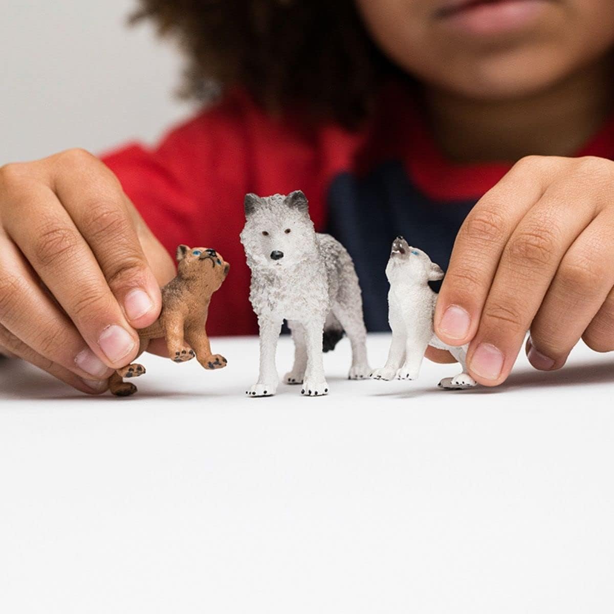 SCHLEICH 42472n Mother wolf with pups Wild Life Toy Figurine for children aged 3-8 Years