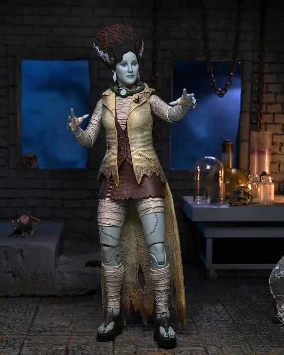 Générique NECA - Universal Monsters vs TMNT - April as the Bride of Frankenstein Ultimate 7" Action Figure