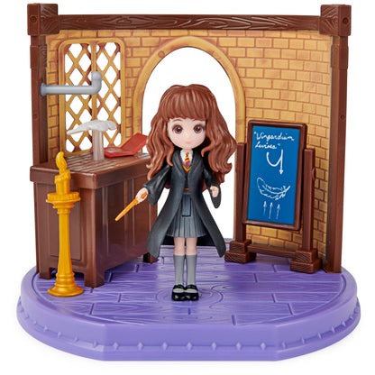 Wizarding World, Magical Minis Charms Classroom with Exclusive Hermione Granger Figure and Accessories, Kids Toys for Girls and Boys Ages 5 and up