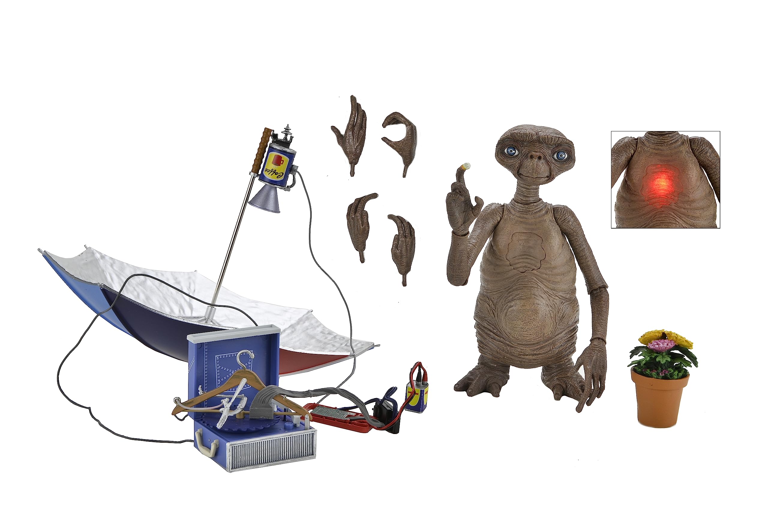 NECA - E.T. - 40th Anniversary Deluxe E.T. Ultimate 7" Action Figure with LED Chest