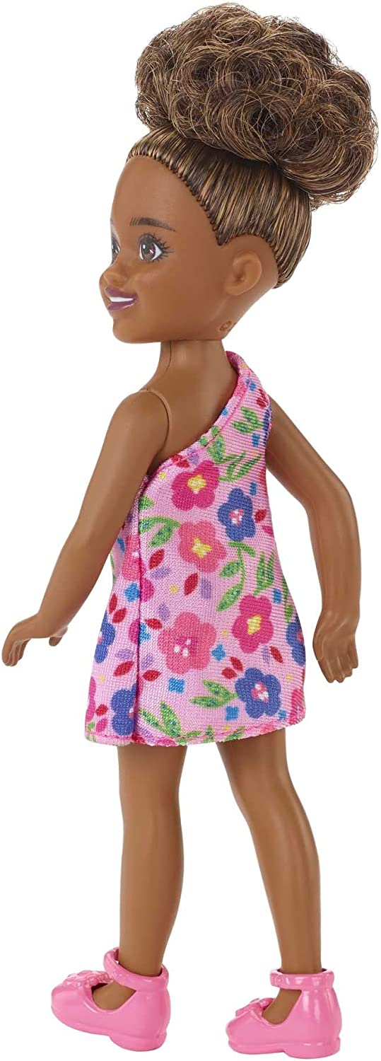 Barbie Chelsea Doll (Brunette Curly Hair) Wearing One-Shoulder Flower-Print Dress and Pink Shoes, Toy for Kids Ages 3 Years Old & Up