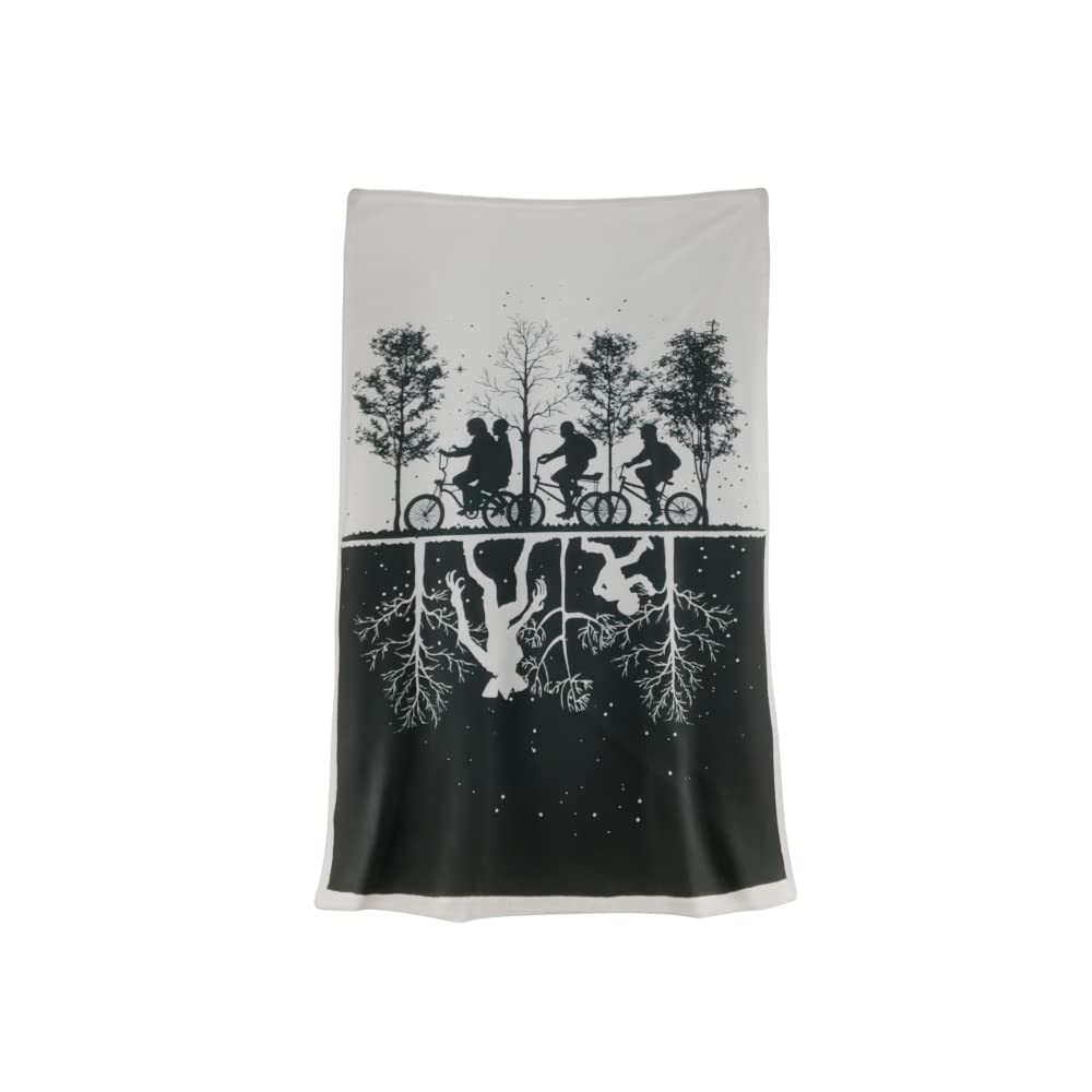 Nemesis Now Stranger Things Throw, Black & White, 100 * 150cm