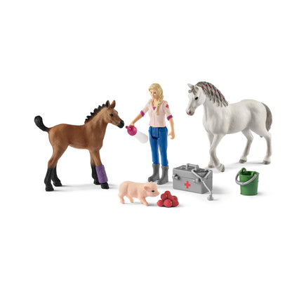 schleich FARM WORLD 42486 Tierarztbesuch 9-Teiliges Bauernhof Spielset mit Ferkel, Stute und Fohlen - Detailgetreues, Langlebiges Bauernhof Spielzeug, Pädagogisches Tiere Set ab 3 Jahren