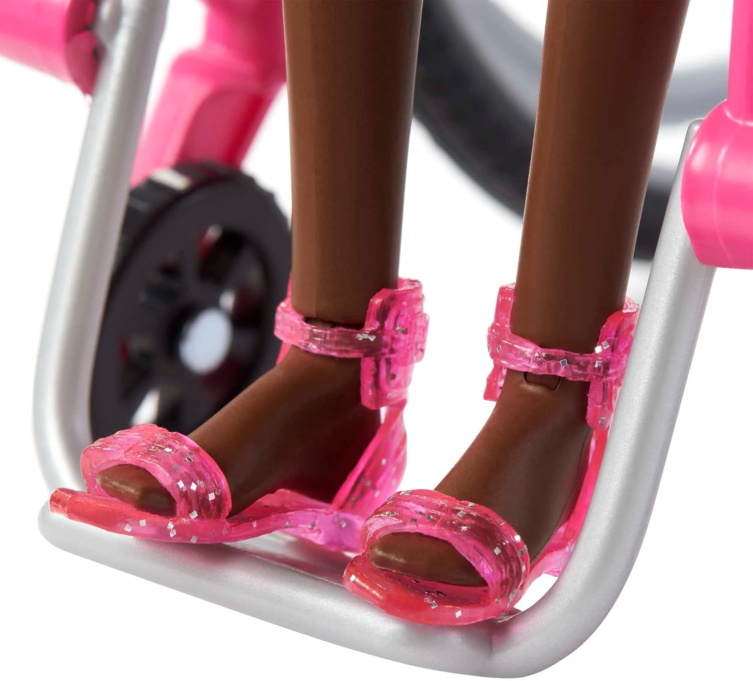 Barbie Doll with Wheelchair and Ramp, Kids Toys, Barbie Fashionistas, Curly Black Hair, Rainbow Heart Romper, Clothes and Accessories, HJT14