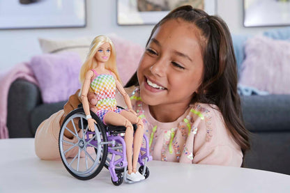 Barbie Doll with Wheelchair and Ramp, Kids Toys and Gifts, Blonde, Barbie Fashionistas, Rainbow Romper, Clothes and Accessories, HJT13