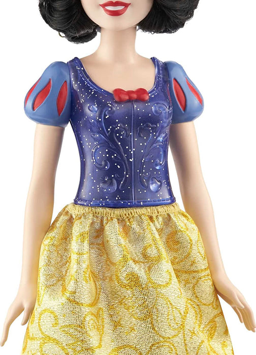 Mattel Disney Prinzessin-Spielzeug, bewegliche Schneewittchen-Modepuppe mit glitzernder Kleidung und Accessoires, inspiriert vom Disney-Film, Geschenk für Kinder, HLW08
