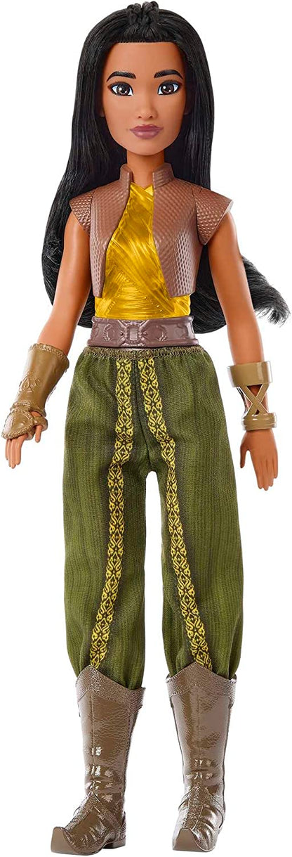 Mattel Disney Princess Dolls, Raya Posable Fashion Doll with Sparkling Clothing and Accessories, Disney Movie Toys, HLX22