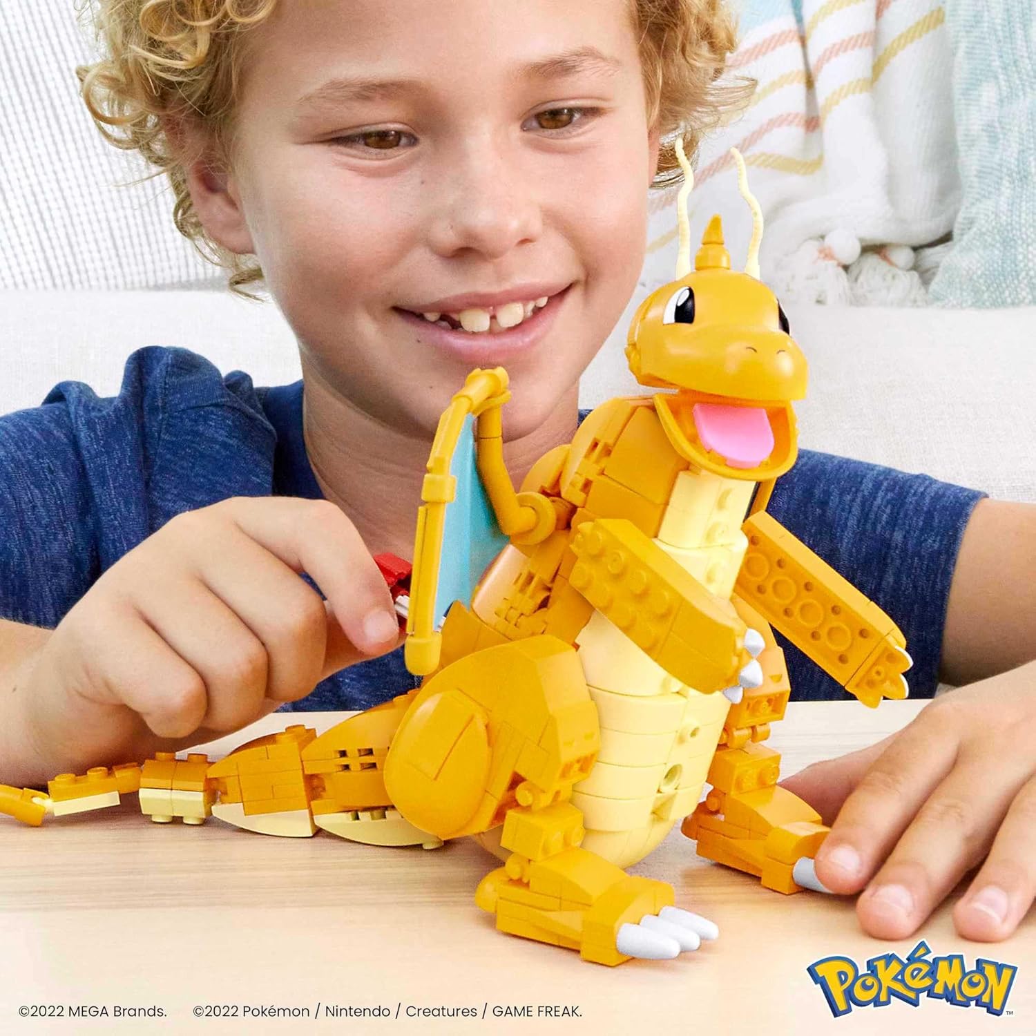 Mega Construx Pokémon Dragonite, 388 Bloques y Juego de construcción con Movimiento, Juguete +7 años (Mattel HKT25