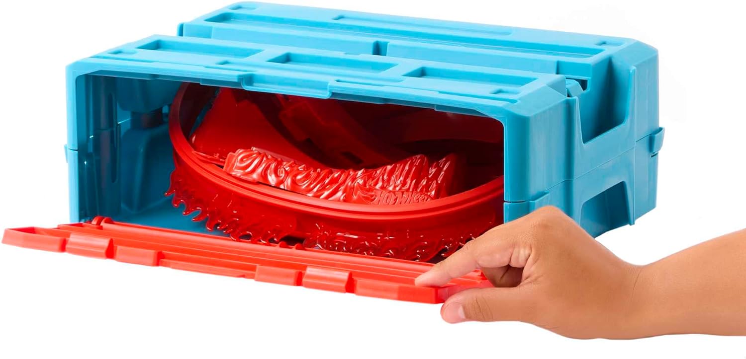 Hot Wheels Track Set, Fire-Themed Track Set & 1 Hot Wheels Car, 16 Track-Building and Stunting Components in Stackable Toy Storage Box