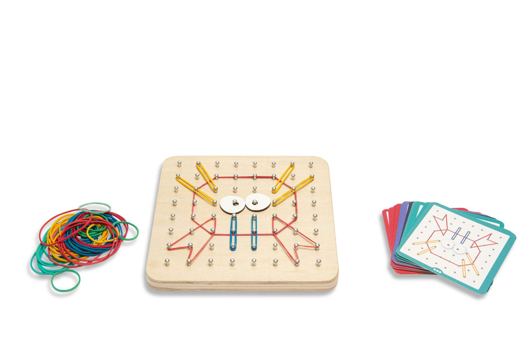 BS Toys Geoboard - Creative Toys - Wooden Toy - Elastics & Inspiration Cards Included - Toys for children Aged 4 Years and Over