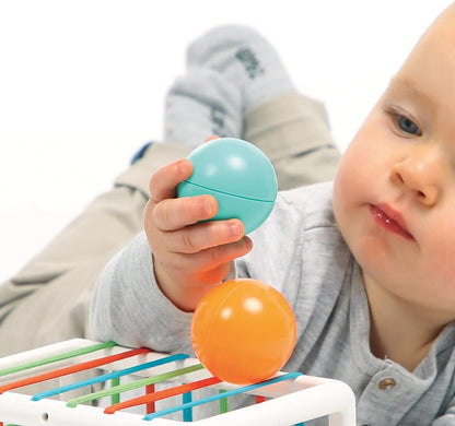 Ludi - Hand cube – built-in kit for babies – 1 cube and 12 small balls – from 10 months