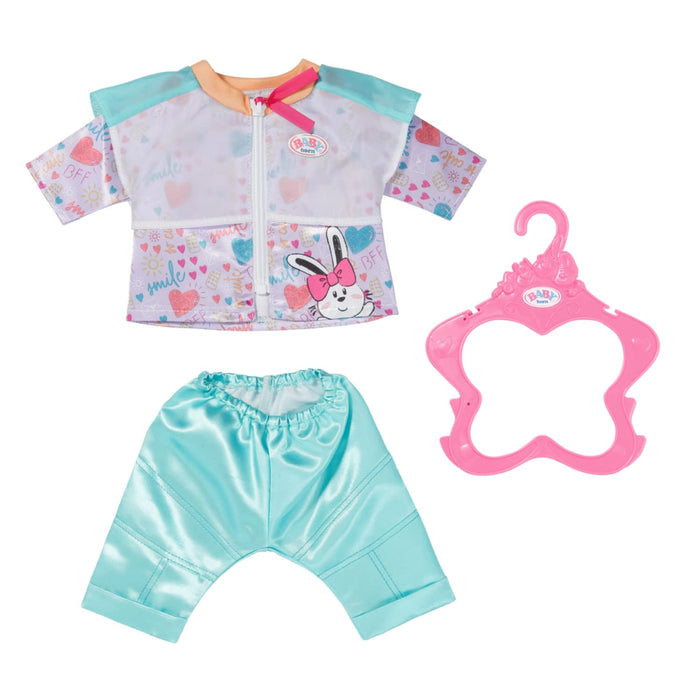BABY born 832622 Conjunto Casual Rosa - para muñecas de 43 cm - Incluye - Chaqueta, Pantalones y Percha Fácil para Manos pequeñas - Fomenta la empatía y Las Habilidades sociales - Edad: 3+ años