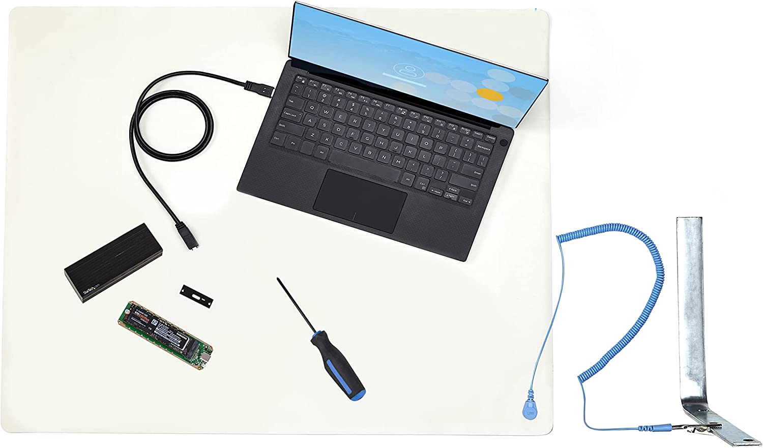Startech.Com 11X18In Anti Static Mat, Esd Mat For Electronics Repair, Anti Static Desk Mat W/Detachable Grounding Wire,