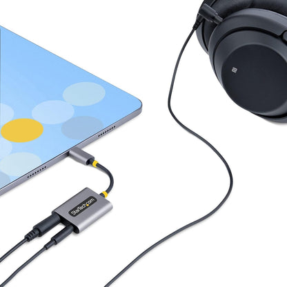 StarTech.com USB-C Headphone Splitter, USB Type C Dual Headset Adapter w/Mic Input, USB C to 3.5mm Audio Adapter/Earphone Dongle, USB C to Audio Jack/Aux Output, 24-bit DAC (USBC-AUDIO-SPLITTER
