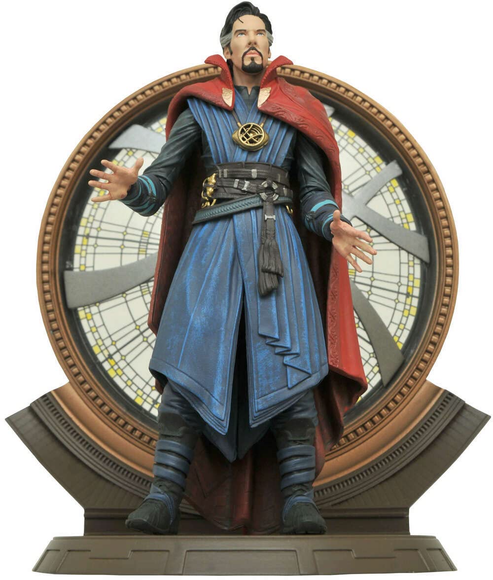Diamond Comic Distributors Doctor Strange Deluxe Collector's Figure (18cm