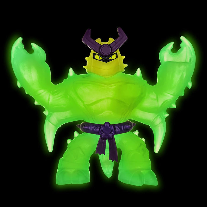 Heroes of Goo Jit Zu Glow Shifters Hero Pack. Super Oozy Scorpius Hero Pack. Goo Filled Toy with a unique Glowing Goo Transformation. (42505