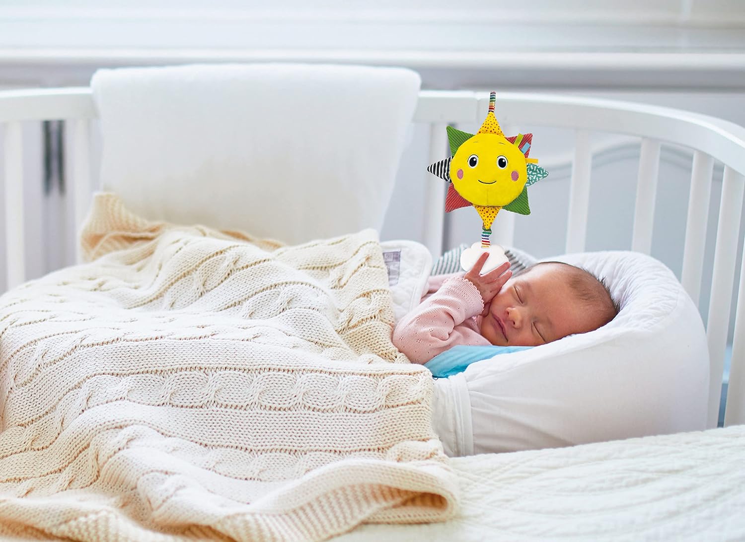 Clementoni- Sun Plush Cot Sound: Musical Soft Toy for Babies, Toddlers, & Infants, Soft and Colourful Early Years Gift, Newborn Comforter, Developmental Sensory Play (0+ Months)