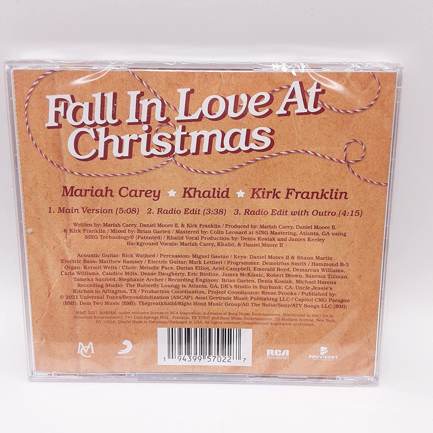 FALL IN LOVE AT CHRISTMAS