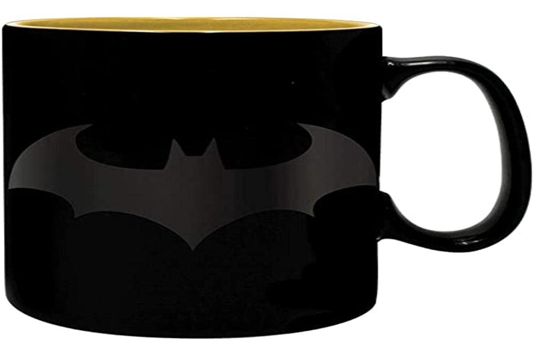 ABYSTYLE Batman wechselnde Tasse, Schwarz, 460 ml