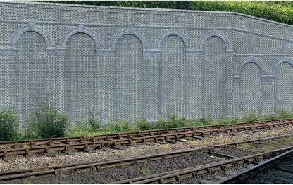 Hornby, 2 paredes de retención con arcos de alto nivel (azulejos azules