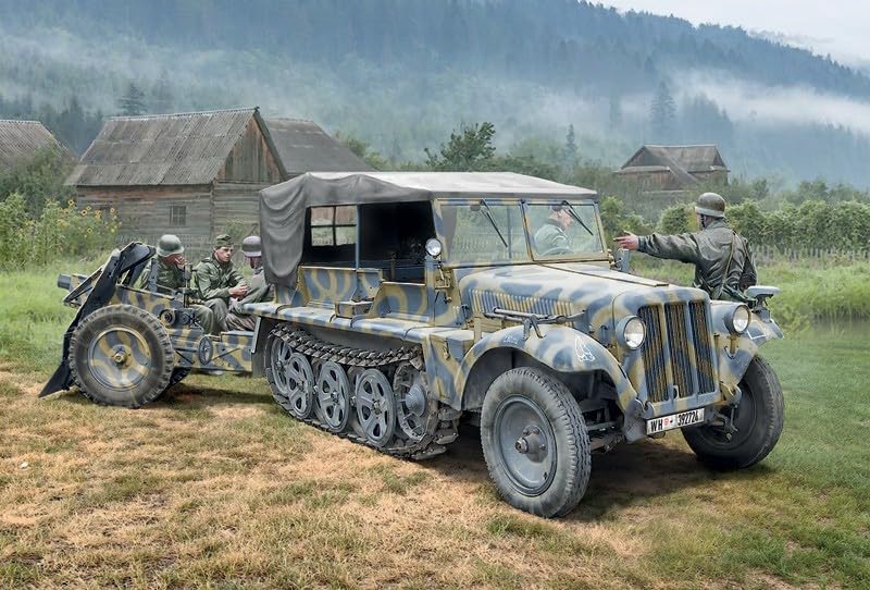 Italeri 6595 SD.Kfz. 10 DEMAG D7 with 7.5 cm Le. IG 18 and Crew, 1:35 Scale, Model Kit, Plastic Model to Assemble, Modeling, IT6595