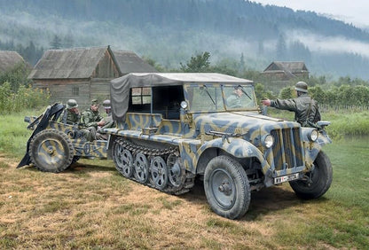 Italeri 6595 SD.Kfz. 10 DEMAG D7 with 7.5 cm Le. IG 18 and Crew, 1:35 Scale, Model Kit, Plastic Model to Assemble, Modeling, IT6595