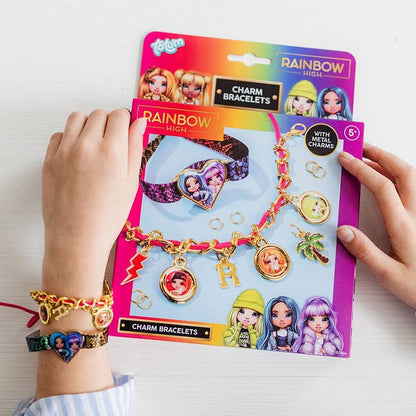 Totum Regenboog hoge bedelarmband, knutselset, maak 2 bedelarmbanden, met luxe satijnen lint en goudkleurige schakelarmband met suedinekoord, stickers en bedels, geschikt voor kinderen vanaf 5 jaar