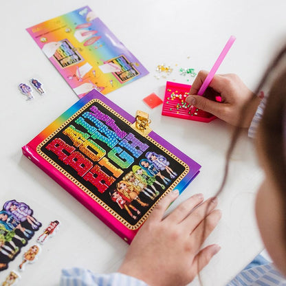 Totum Rainbow High Tagebuch mit Schloss, Diamantstift und Farbe, für Kinder ab 6 Jahren