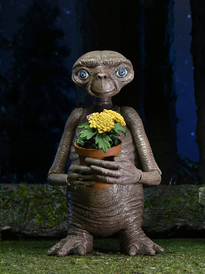 NECA - E.T. - 40th Anniversary E.T. Ultimate 7" Action Figure