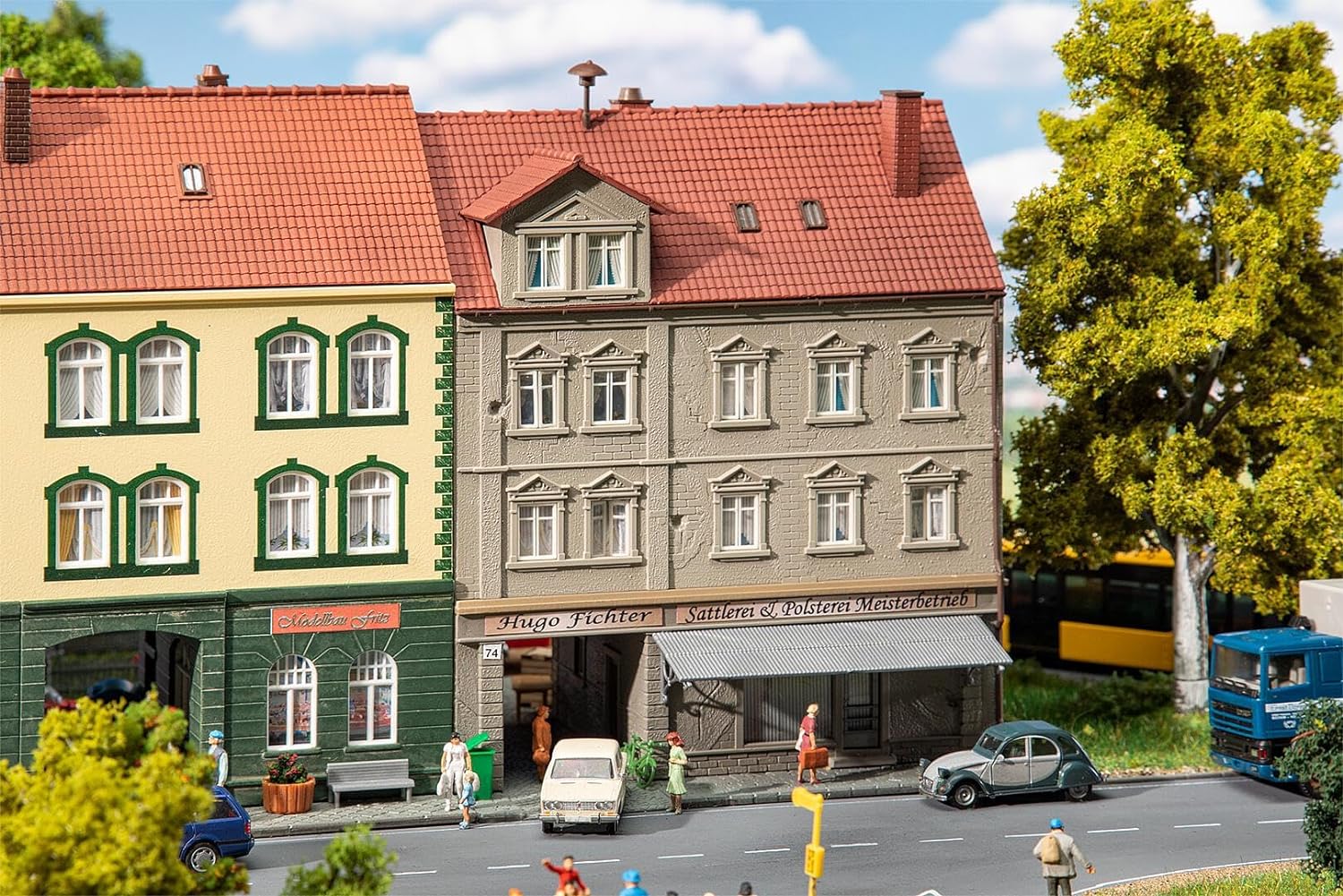 Faller 191786 H0 Townhouse with Saddlery
