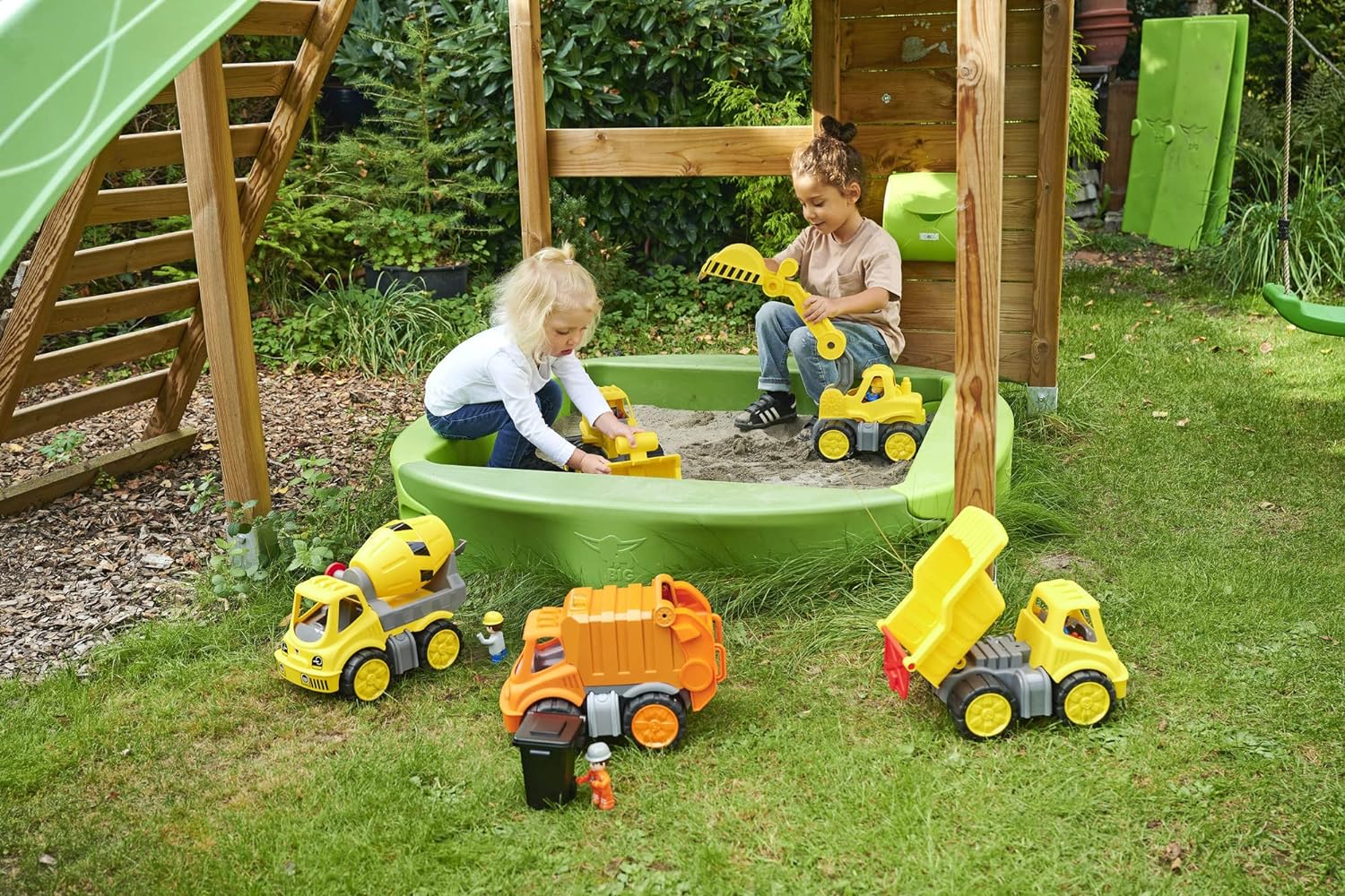 BIG Spielwarenfabrik 800054837 Big Power Worker Wheel Loader + Figure, Yellow