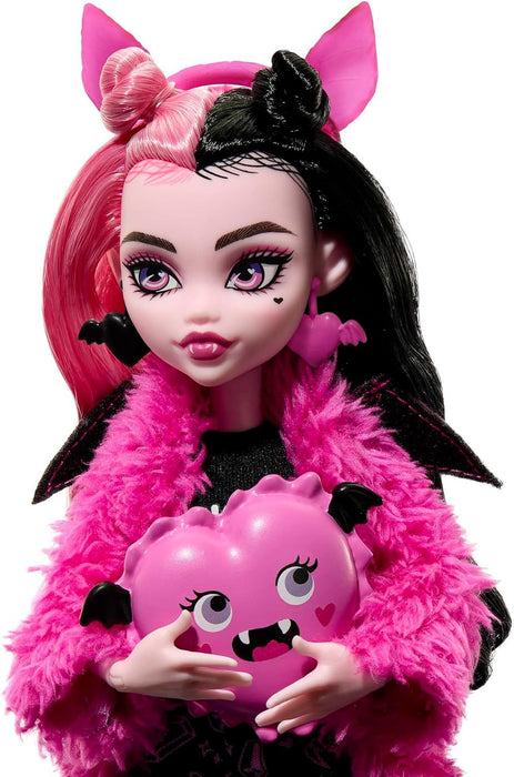 Monster High Doll and Sleepover Accessories, Draculaura Doll Pet Bat Count Fabulous, Creepover Party, HKY66