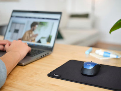Trust Boye Mouse Pad, Sustainable Design, Rubber Anti-slip Bottom, 250 x 210 x 3mm, Mouse Mat with Stitched Edge, Machine Washable, Office Mouse Pad for Work, Home Office