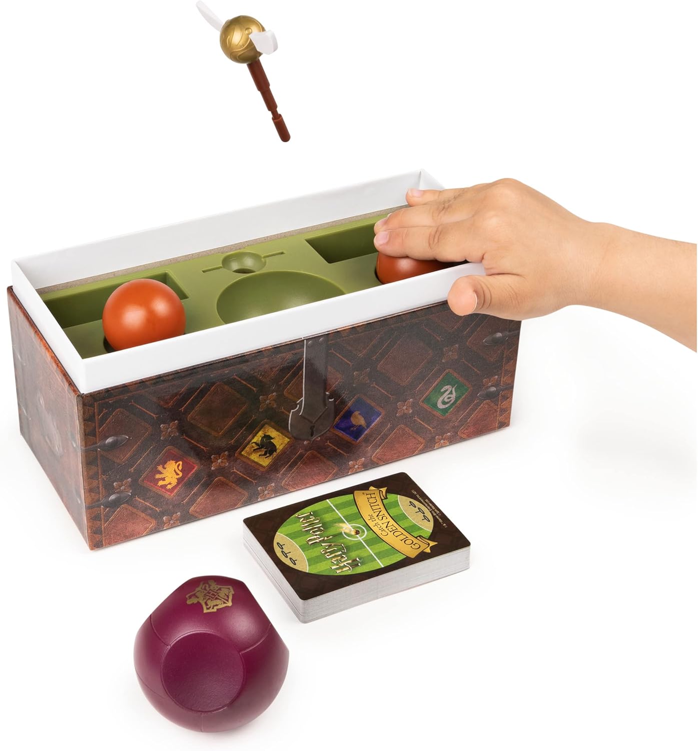 Harry Potter Catch The Golden Snitch, A Quidditch Board Game for Witches, Wizards and Muggles, Family Game for Aged 8 and Up