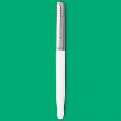 Parker Jotter Originals Fountain Pen | Classic White Finish | Medium Nib | Blue & Black Ink