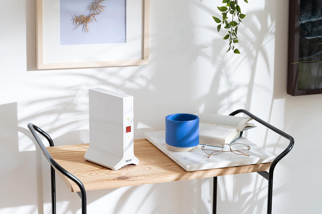 AVM FRITZ!Repeater 3000 Ax Edition International, Ripetitore Wi-Fi 6 Extender Triband Veloce Fino A 4.200 Mbit, S, Mesh, Access Point, 2X Gigabit Lan, Interfaccia In Italiano 20002991, Bianco