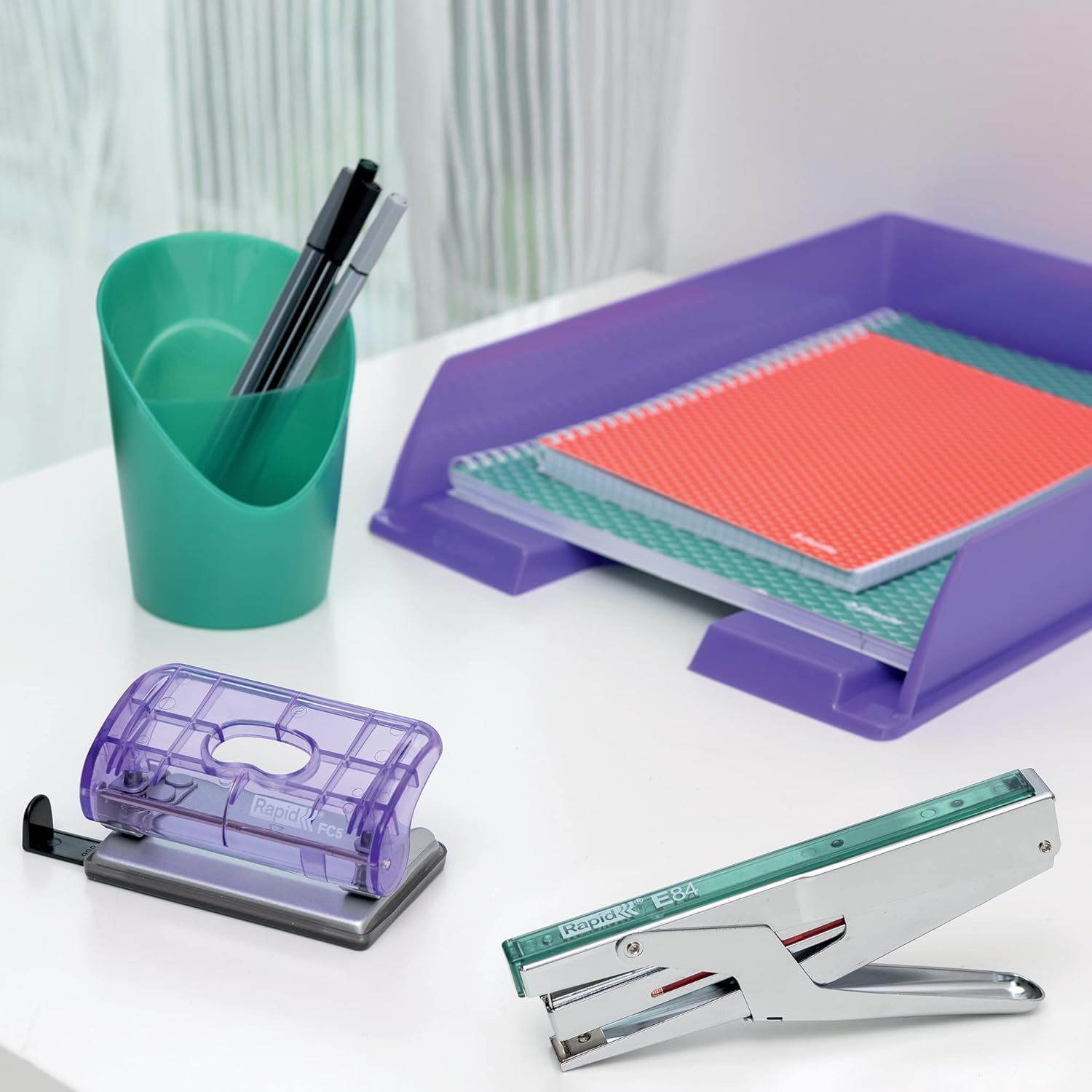 Esselte Rapid Mini Pinzatrice con Leva Punti Integrato e 1000 Punti Metallici Inclusi, Capacità 10 Fogli, Utilizzabile a Casa e in Ufficio, Gamma Colour'Breeze, 93 mm x 33 mm x 125 mm