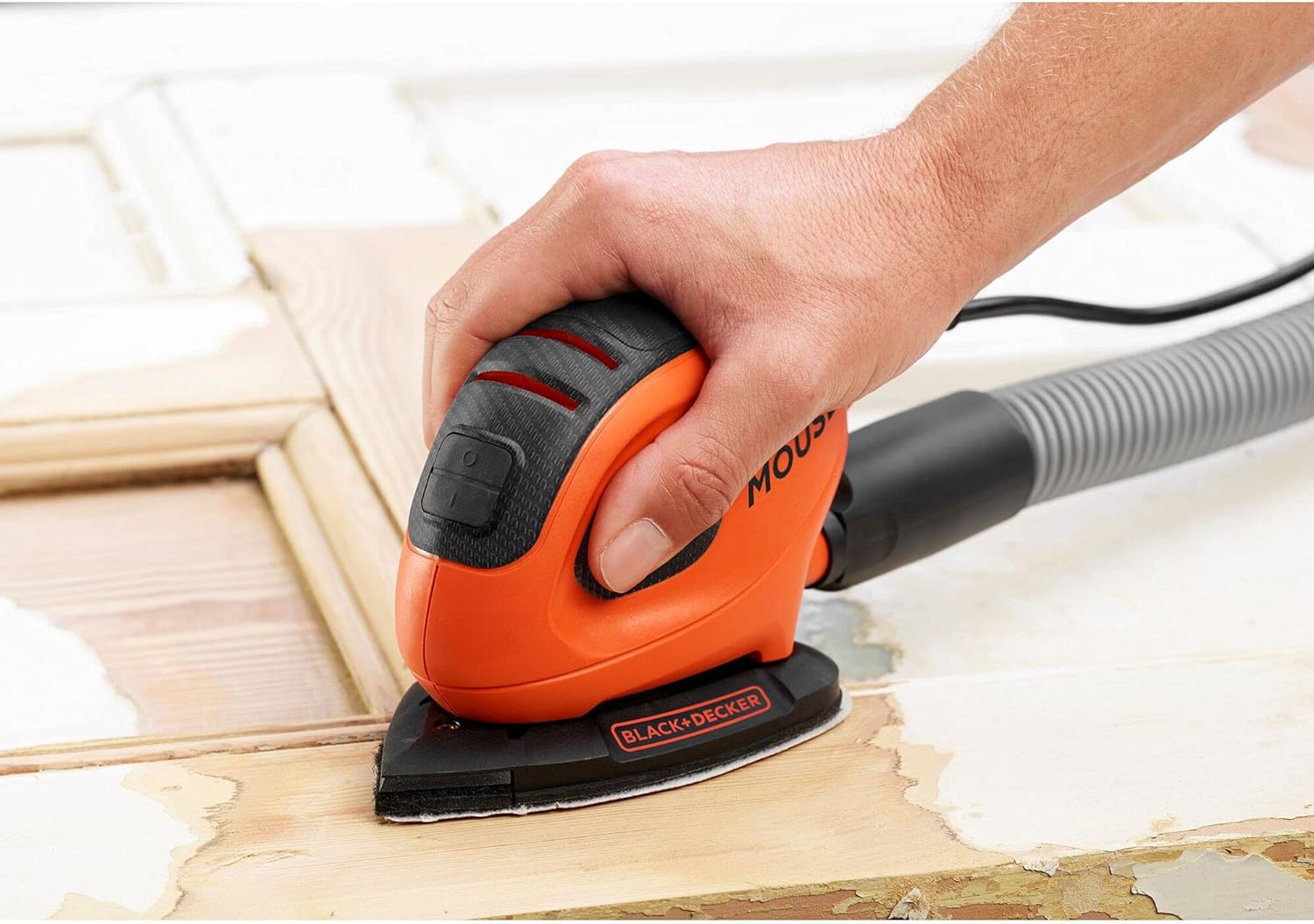 BLACK + DECKER 55W Mouse Sander with 15 Accessories in Softbag, BEW230BC-QS
