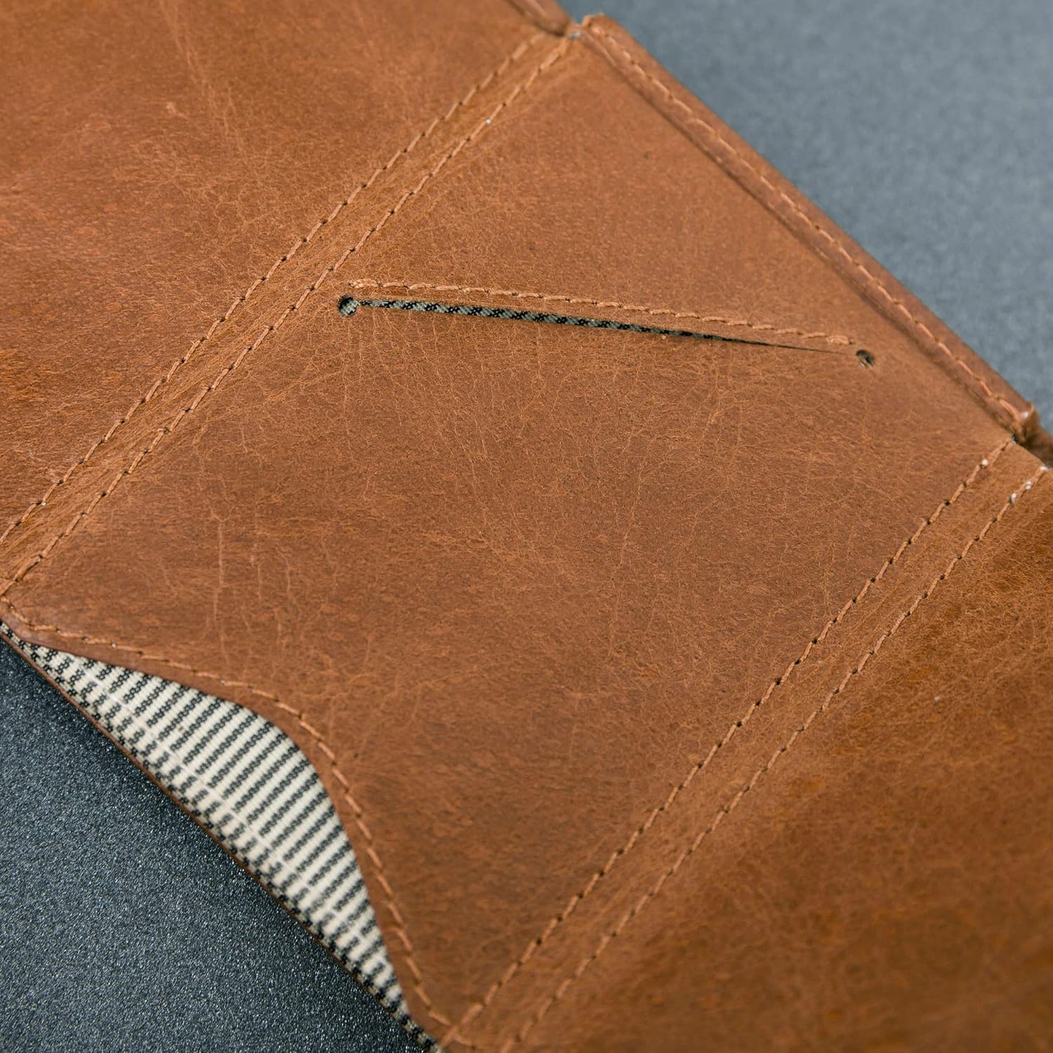 dbramante1928 Credit Card Wallet with Three Compartments, Men's Wallet Made of Genuine Full Grain Leather, Men's Wallet Made from Premium Leather (Tan