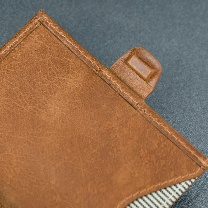 dbramante1928 Credit Card Wallet with Three Compartments, Men's Wallet Made of Genuine Full Grain Leather, Men's Wallet Made from Premium Leather (Tan