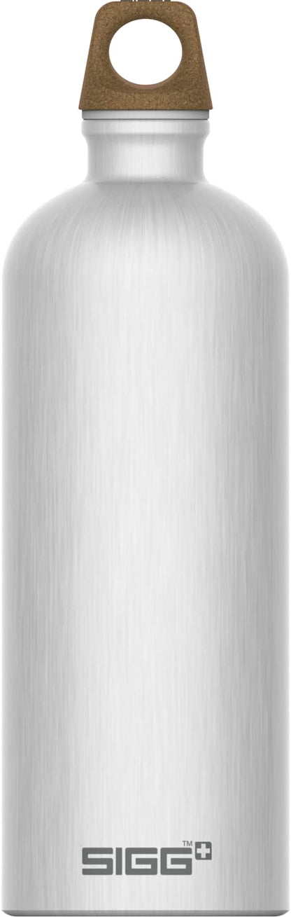 SIGG - Aluminum Water Bottle - Traveller MyPlanet - Climate Neutral Certified - Suitable For Carbonated Beverages - Leakproof & Lightweight - BPA Free - 0.6L / 1L