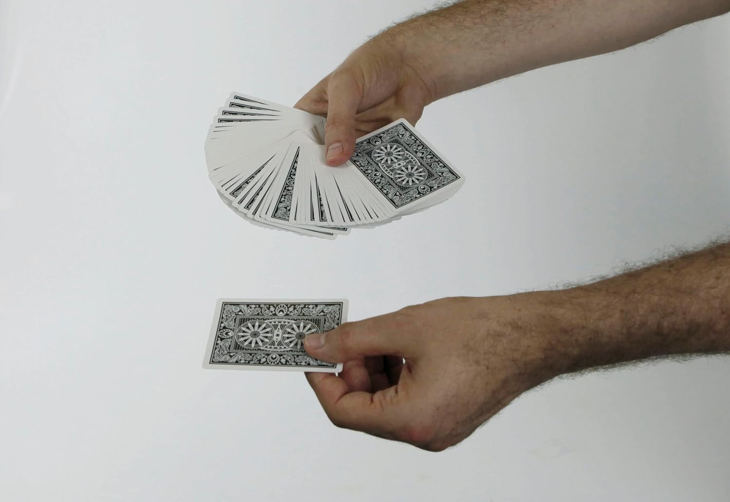 Clementoni - La Magia del Mentalismo, 30 Trucchi per Piccoli Maghi, Giochi di Magia per Bambini +7 Anni, per Imparare a Leggere nella Mente degli Spettatori, Made in Italy, Lingua Italiana, 16760