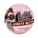 L.O.L. Surprise!-Light Glitter Ball 8 Davon 1 Puppe mit Pailletten, 8 cm, phosphoreszierend, Schwarze Lampe, zufällige Modelle, zum Sammeln inklusive Batterien, Spielzeug für Kinder ab 3 Jahren LLUB4