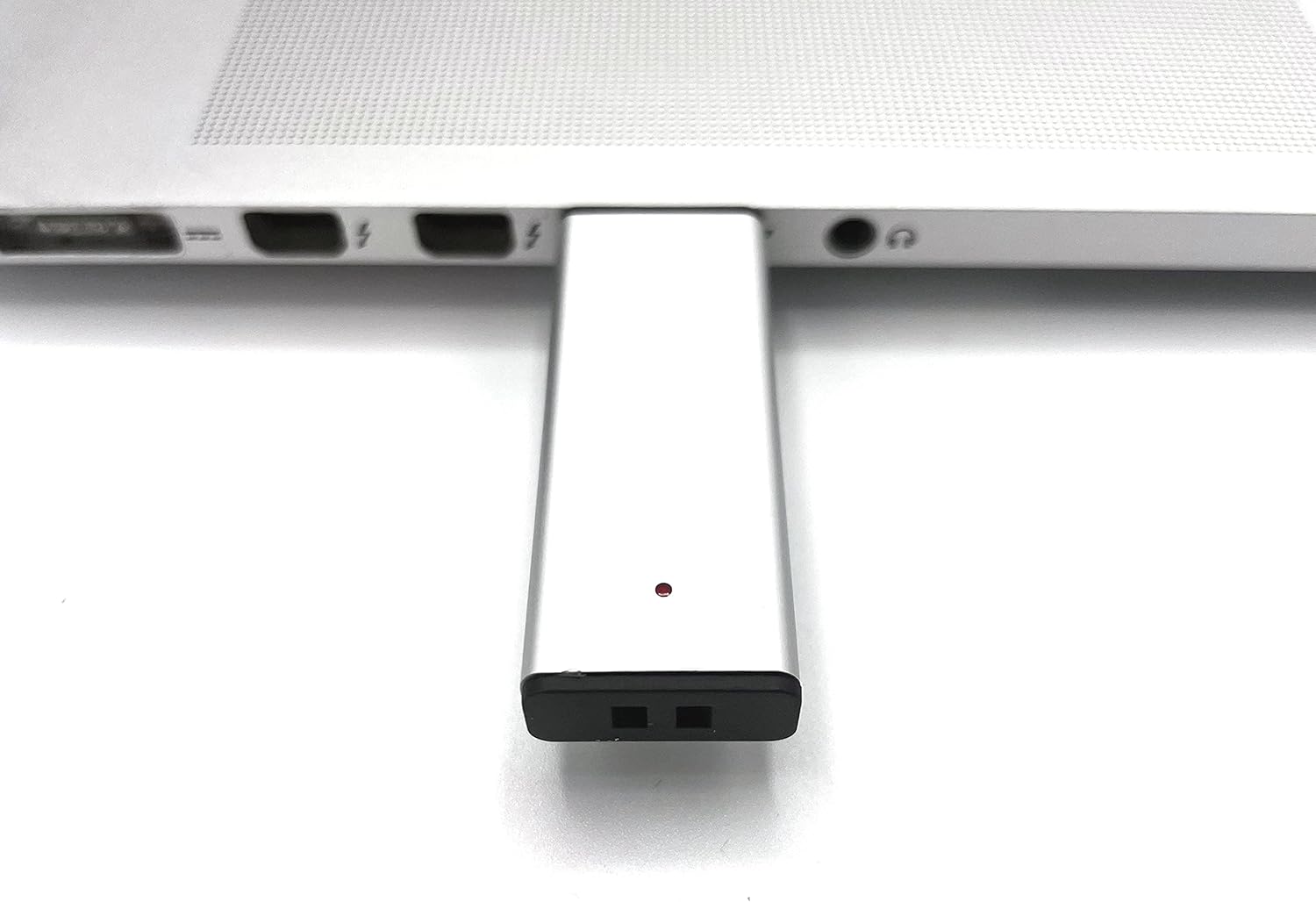 Nilox - Chiavetta USB Nilox da 16GB - PenDrive Bulk 2.0 con Capacità di 16 GB - con Velocità di Lettura/Scrittura di 10/5 Mb/s - Compatibilità Universale Facile Installazione con Plug & Play