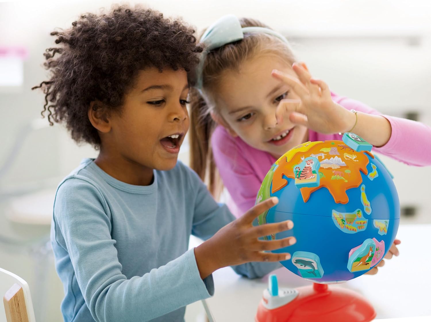 Clementoni - 56144 - Education - My First Globe - Interactive Globe For Children 3 Years, French Language, Dutch Language, Educational Globe, Learning Geography, Made in Italy