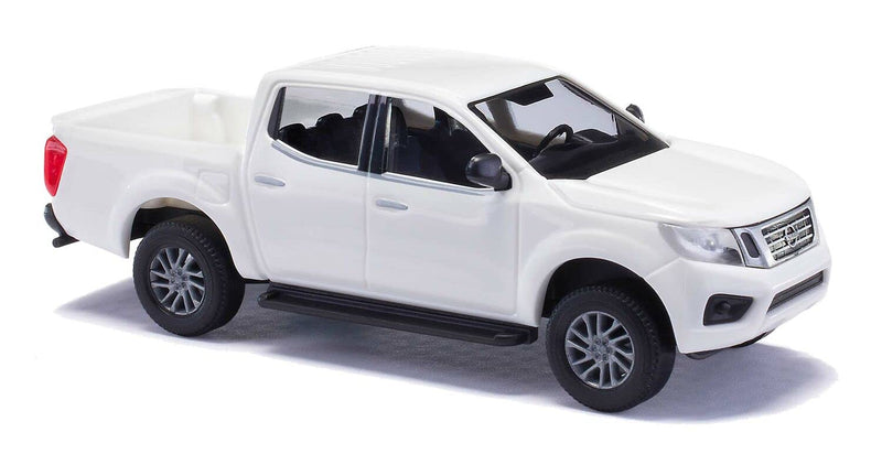 Busch 53702 H0 PKW Modell Nissan Navara weiß