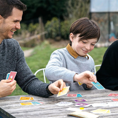 Helvetiq | Happy Bee | Card Game | Ages 8+ | 3-6 Players | 15 Minutes Playing Time