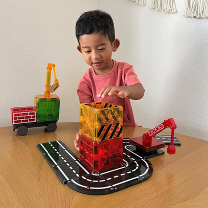 Magna-Tiles Builder Set, The Original Magnetic Building Tiles for Creative Open-Ended Play, Educational Toys for Children Ages 3 Years + (32 Pieces