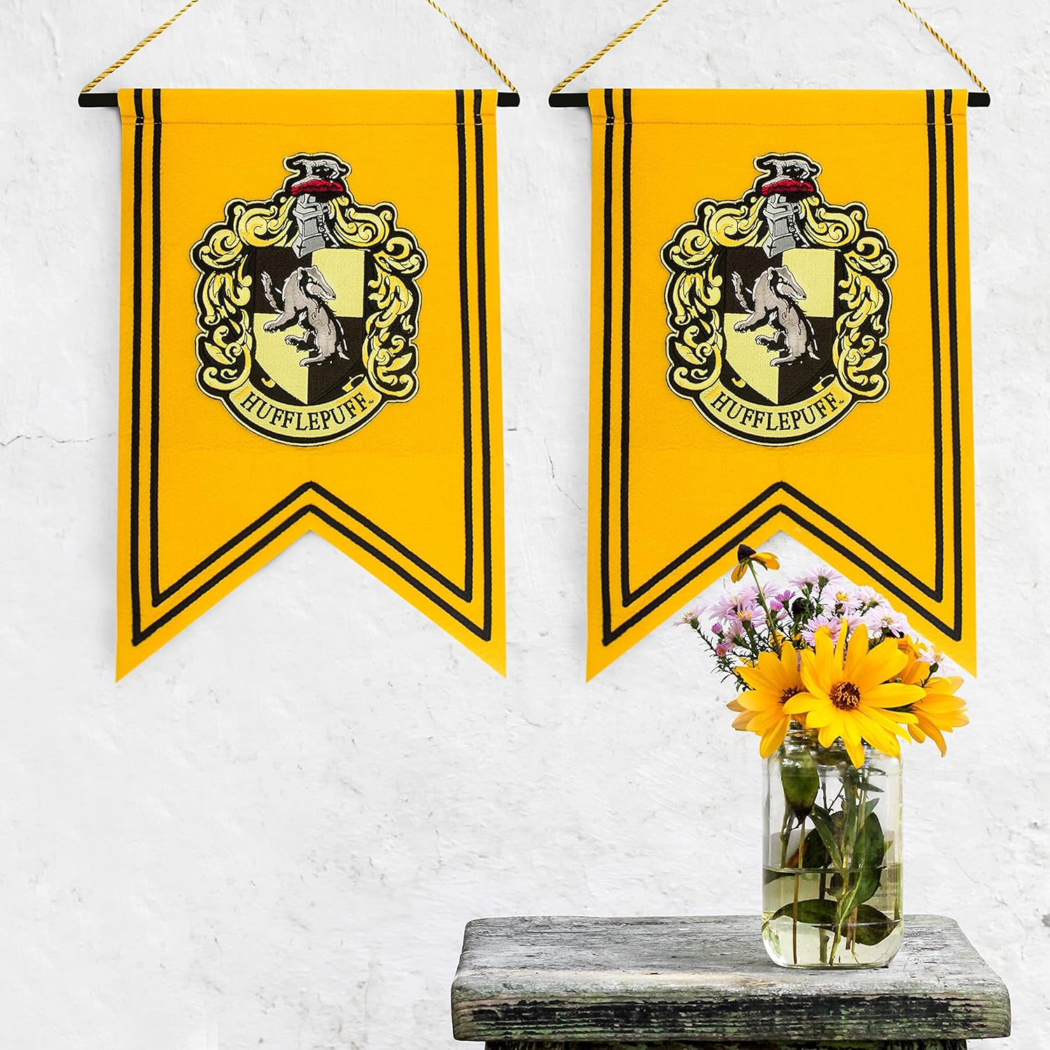 Cinereplicas Harry Potter - Wall Banner Hufflepuff - Official License