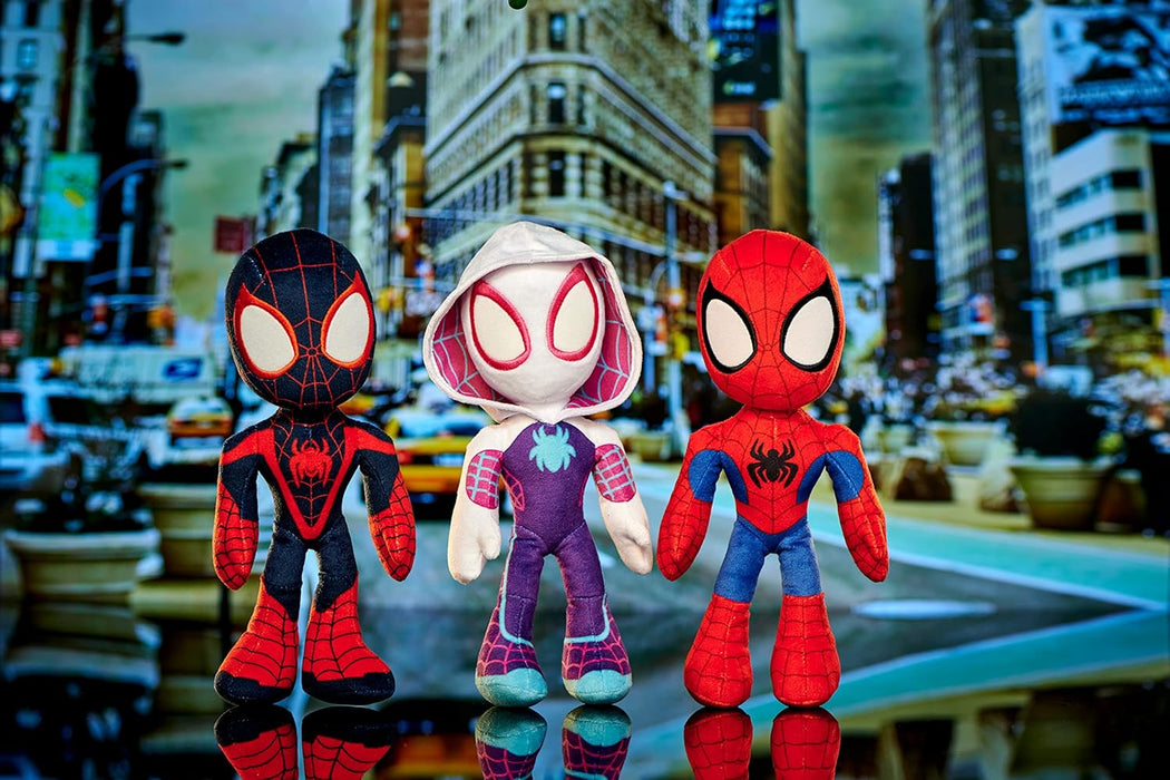 Simba- Disney Marvel Peluche Miles Morales 25 cm, Personaje de la Serie de Marvel Spidey y Sus Sorprendentes Amigos, con Ojos Que Brillan en la Oscuridad